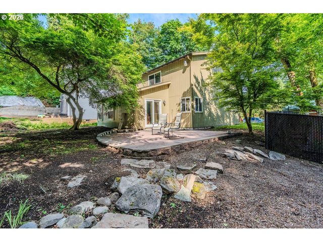 17877 PETER SKENE Way, Oregon City, OR 97045