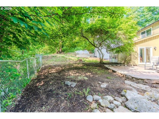 17877 PETER SKENE Way, Oregon City, OR 97045