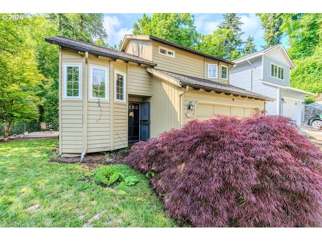 17877 PETER SKENE Way, Oregon City, OR 97045