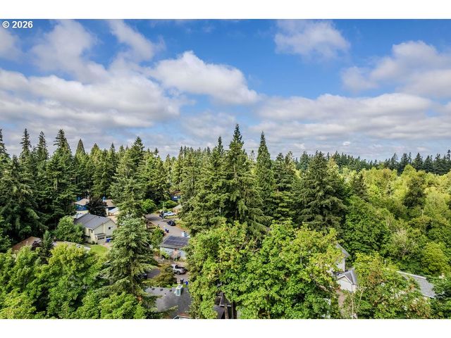 17877 PETER SKENE Way, Oregon City, OR 97045