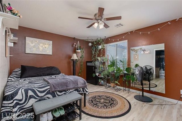5520 Bruin Lakes Street, Las Vegas, NV 89131