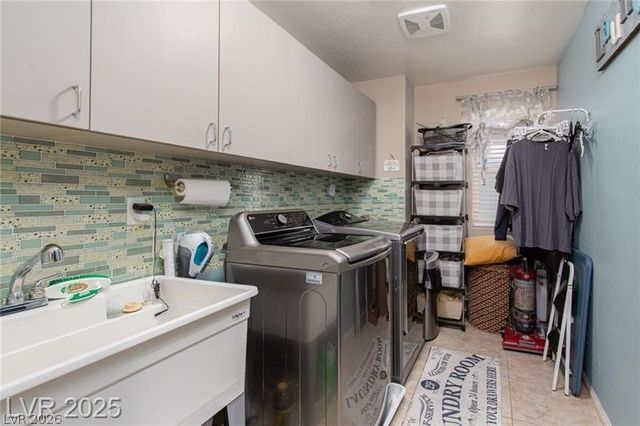 5520 Bruin Lakes Street, Las Vegas, NV 89131