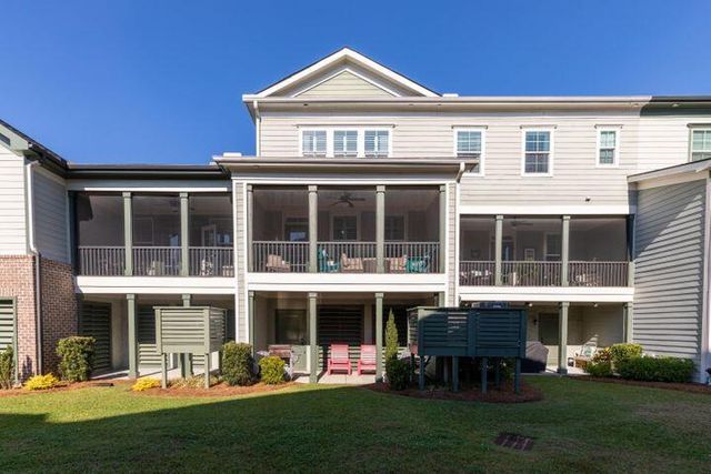 192 Slipper Shell Court, Mount Pleasant, SC 29464