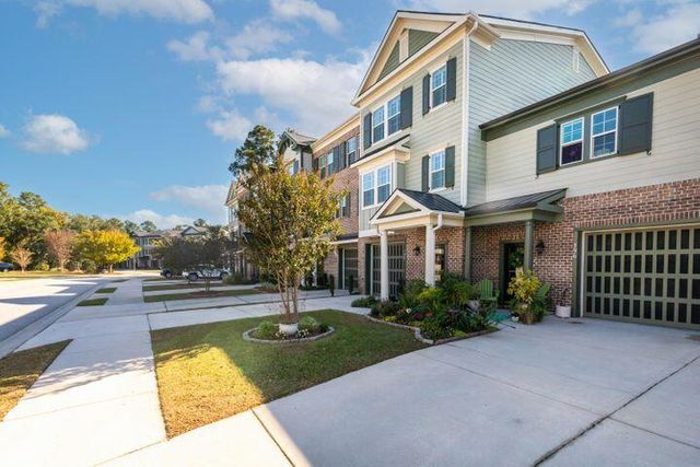 192 Slipper Shell Court, Mount Pleasant, SC 29464