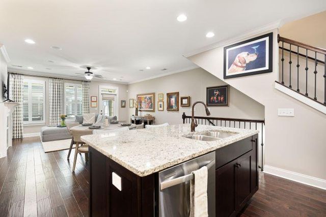 192 Slipper Shell Court, Mount Pleasant, SC 29464