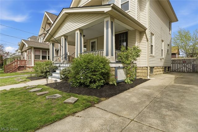 1215 Ethel Avenue, Lakewood, OH 44107