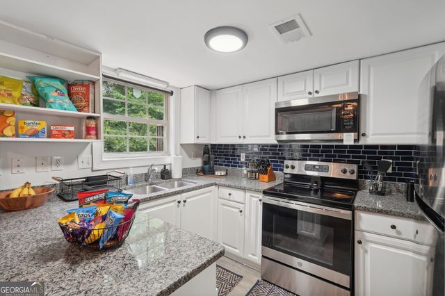 15 Villa Court SE, Smyrna, GA 30080