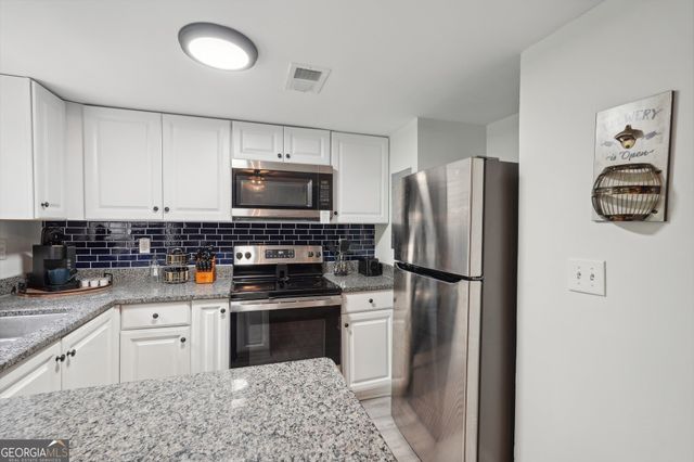 15 Villa Court SE, Smyrna, GA 30080
