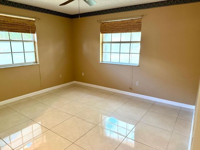 1235 Rowayton Circle, Wellington, FL 33414