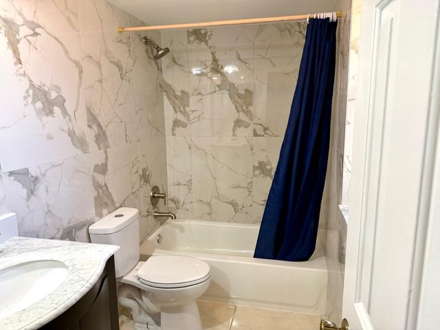 1235 Rowayton Circle, Wellington, FL 33414