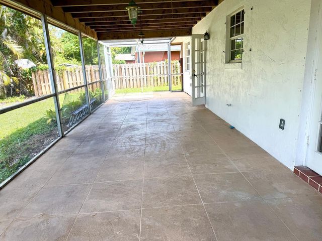 1235 Rowayton Circle, Wellington, FL 33414