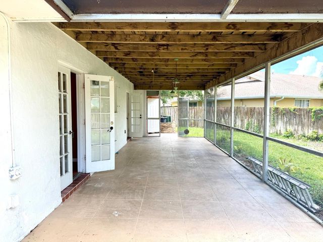 1235 Rowayton Circle, Wellington, FL 33414