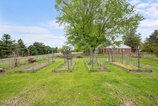 3040 Us Highway 20a, Swanton, OH 43558