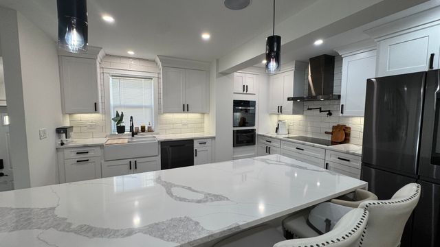 1739 N 24th Avenue, Melrose Park, IL 60160