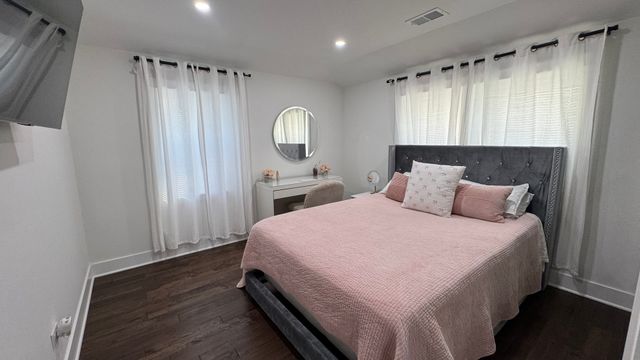 1739 N 24th Avenue, Melrose Park, IL 60160