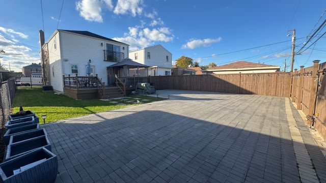 1739 N 24th Avenue, Melrose Park, IL 60160