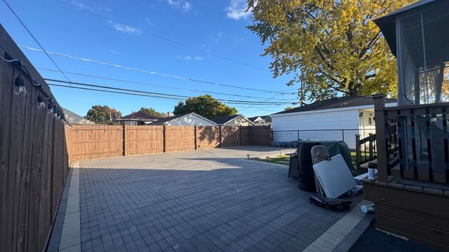 1739 N 24th Avenue, Melrose Park, IL 60160