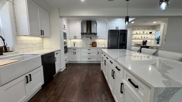 1739 N 24th Avenue, Melrose Park, IL 60160