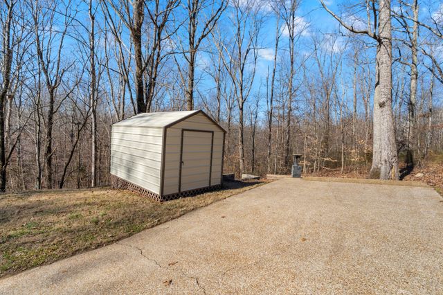 40 Sarvis Ridge Rd, Normandy, TN 37360