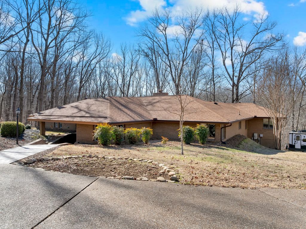 40 Sarvis Ridge Rd, Normandy, TN 37360