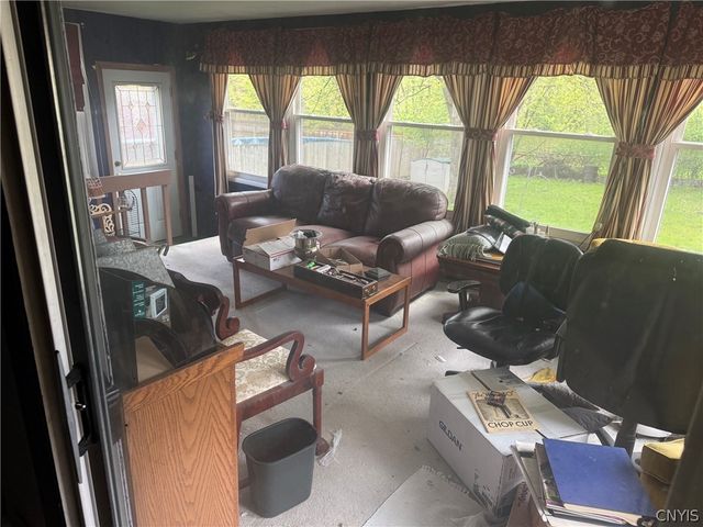 8032 Thompson Road, Cicero, NY 13039