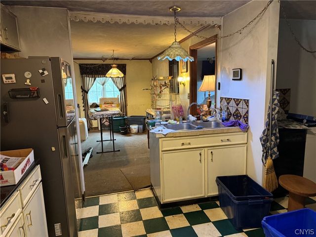 8032 Thompson Road, Cicero, NY 13039