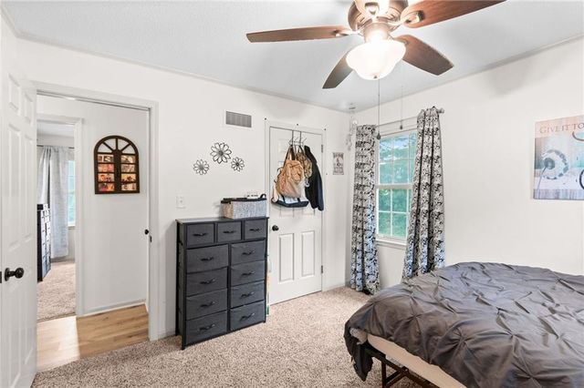 205 E Dauxville Drive, Richmond, MO 64085