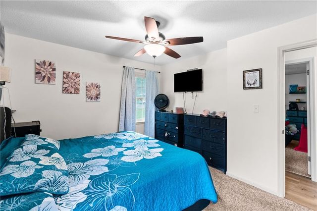 205 E Dauxville Drive, Richmond, MO 64085