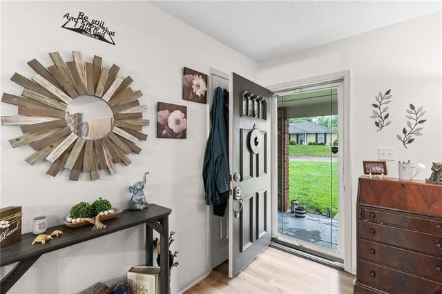 205 E Dauxville Drive, Richmond, MO 64085