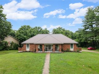 205 E Dauxville Drive, Richmond, MO 64085