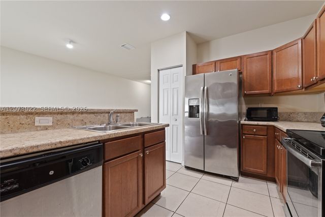 8881 W 35th Ln, Hialeah, FL 33018