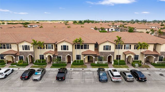 8881 W 35th Ln, Hialeah, FL 33018