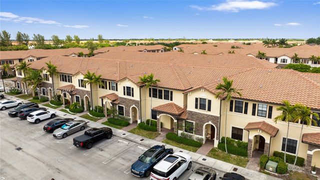 8881 W 35th Ln, Hialeah, FL 33018