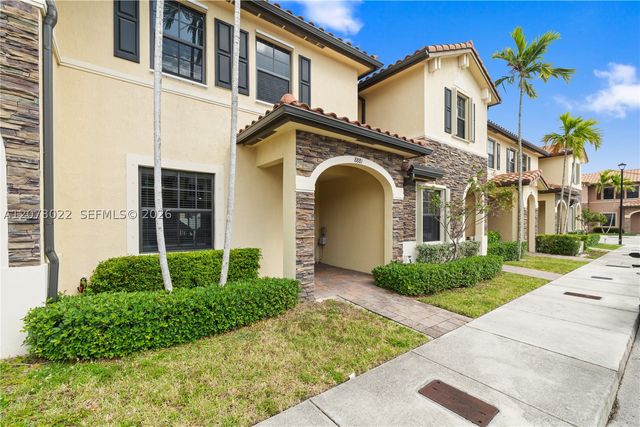 8881 W 35th Ln, Hialeah, FL 33018