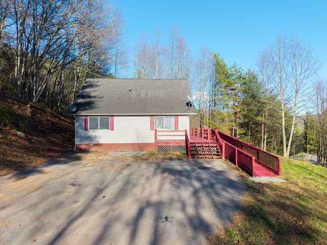 251 Maltby Road, Marble, NC 28905