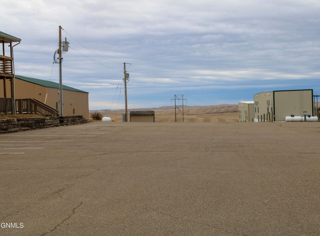 14080 U.S. 85, Alexander, ND 58831 photo 100