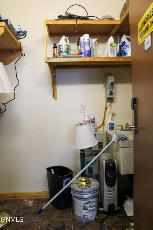 14080 U.S. 85, Alexander, ND 58831 photo 22