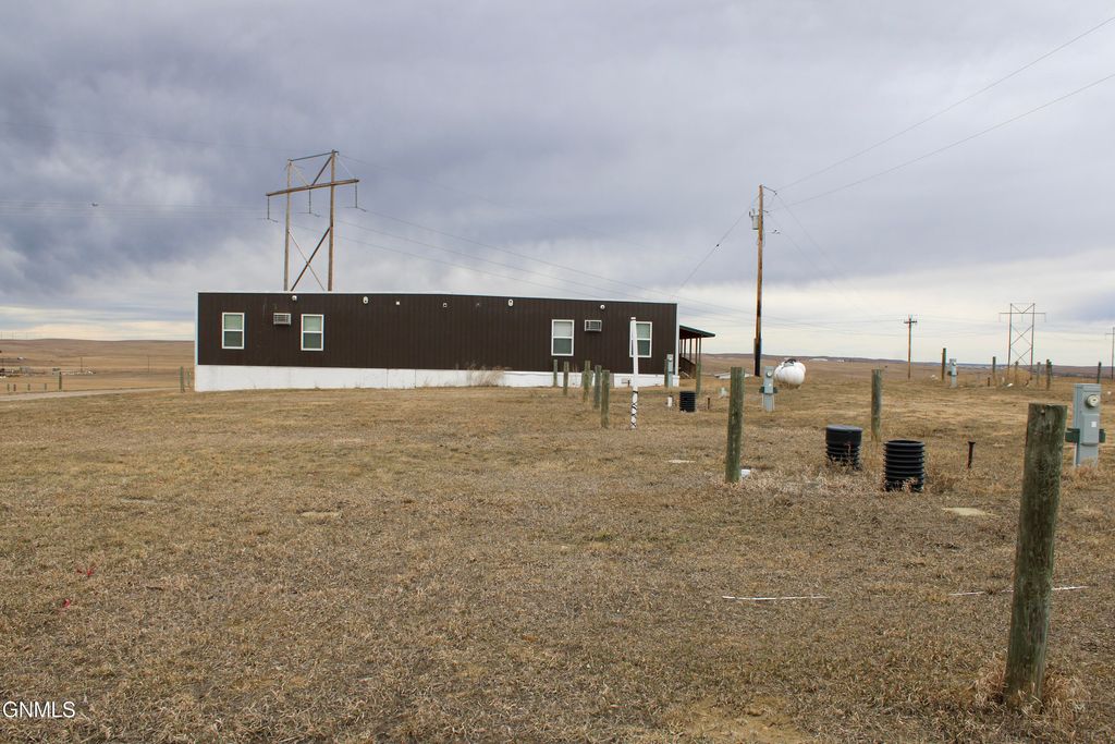 14080 U.S. 85, Alexander, ND 58831 photo 82