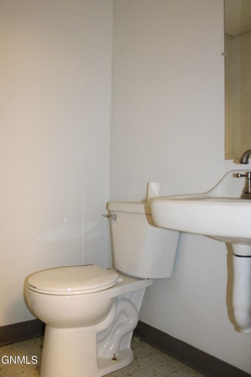 14080 U.S. 85, Alexander, ND 58831 photo 86