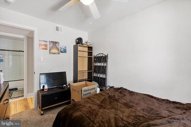 102 OVAL CIR, Wilmington, DE 19801