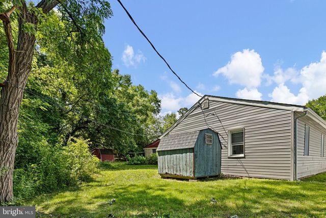 102 OVAL CIR, Wilmington, DE 19801