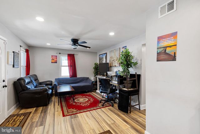 102 OVAL CIR, Wilmington, DE 19801