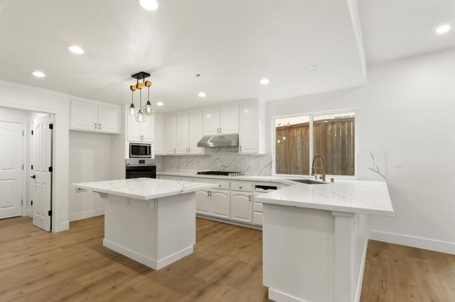 5400 Spencer Ln, Granite Bay, CA 95746