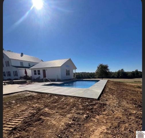 425 Grant Lane, Mayfield, KY 42066