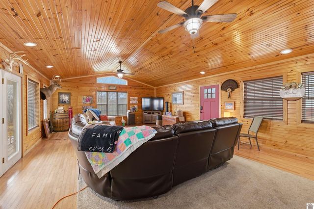 425 Grant Lane, Mayfield, KY 42066