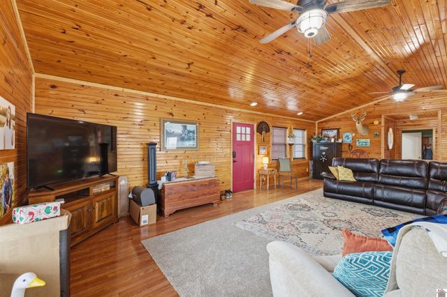 425 Grant Lane, Mayfield, KY 42066