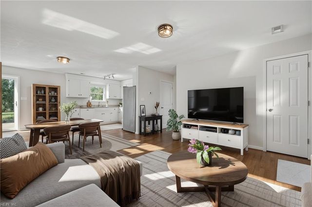 2017 Iowa ST, Chesapeake, VA 23323