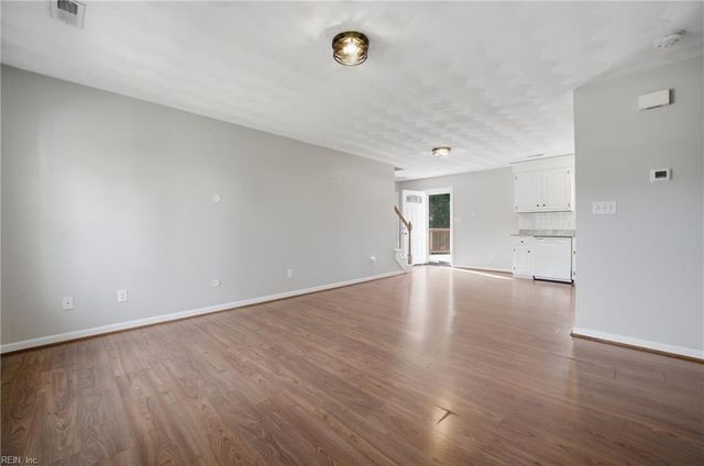 2017 Iowa ST, Chesapeake, VA 23323