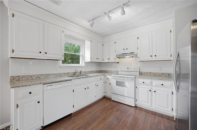 2017 Iowa ST, Chesapeake, VA 23323