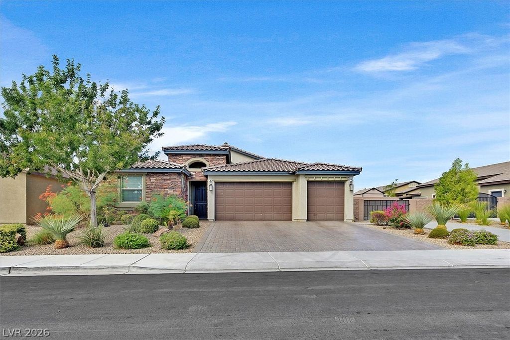5121 Royal Indigo Street, Las Vegas, NV 89130 — photo 2